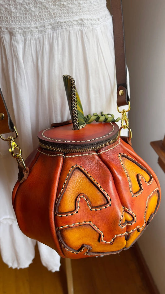Ledertasche Handgefertigt | Zeitloses Design aus Leder Zorenza