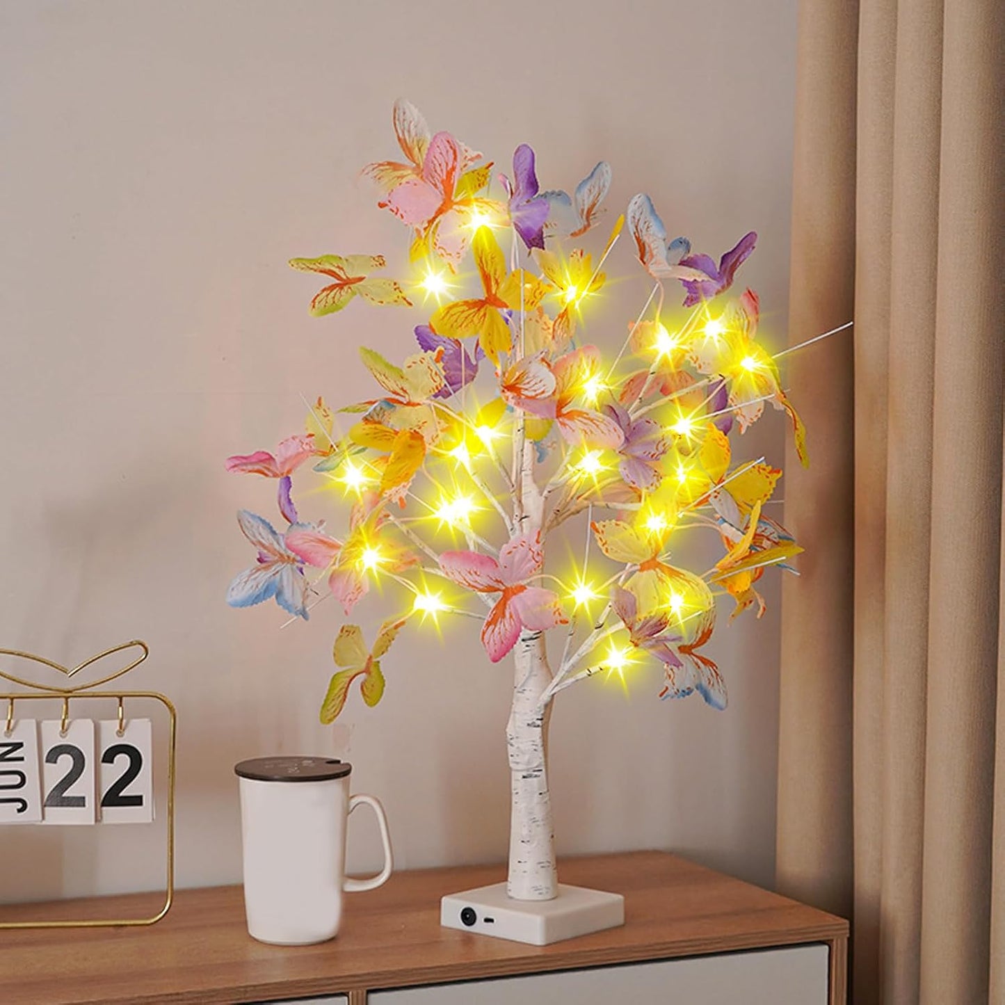 LED-Schmetterlingsbaum – Warmweißes Licht für elegante Wohnräume Zorenza