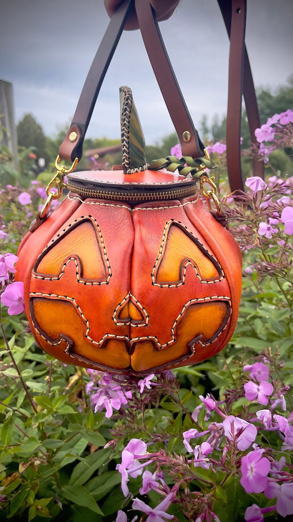 Ledertasche Handgefertigt | Zeitloses Design aus Leder Zorenza