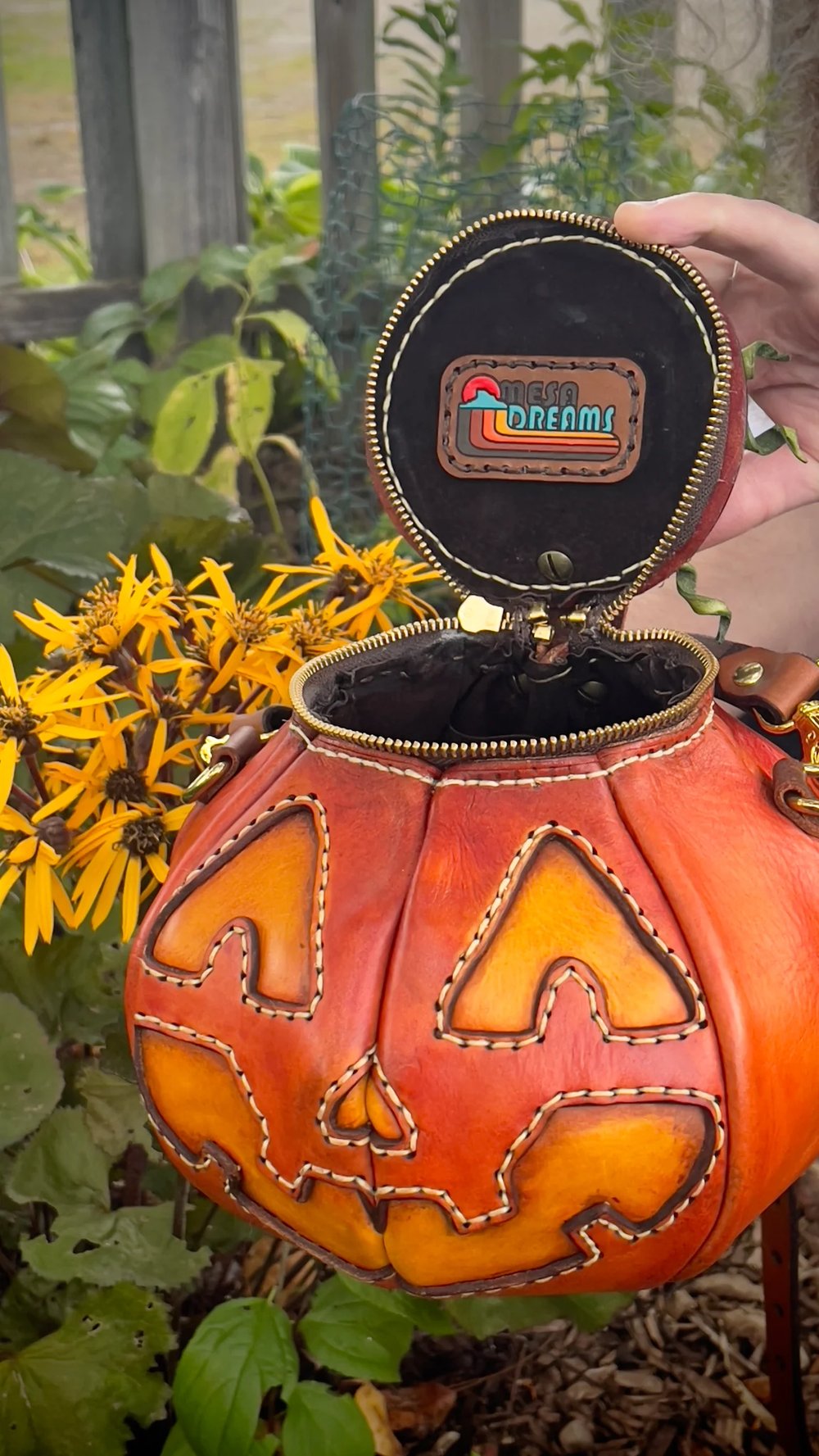 Ledertasche Handgefertigt | Zeitloses Design aus Leder Zorenza