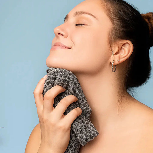 1+1 GRATIS | Peeling-Duschtuch mit Silberionen – Tiefenreinigung & sanfte Exfoliation Zorenza