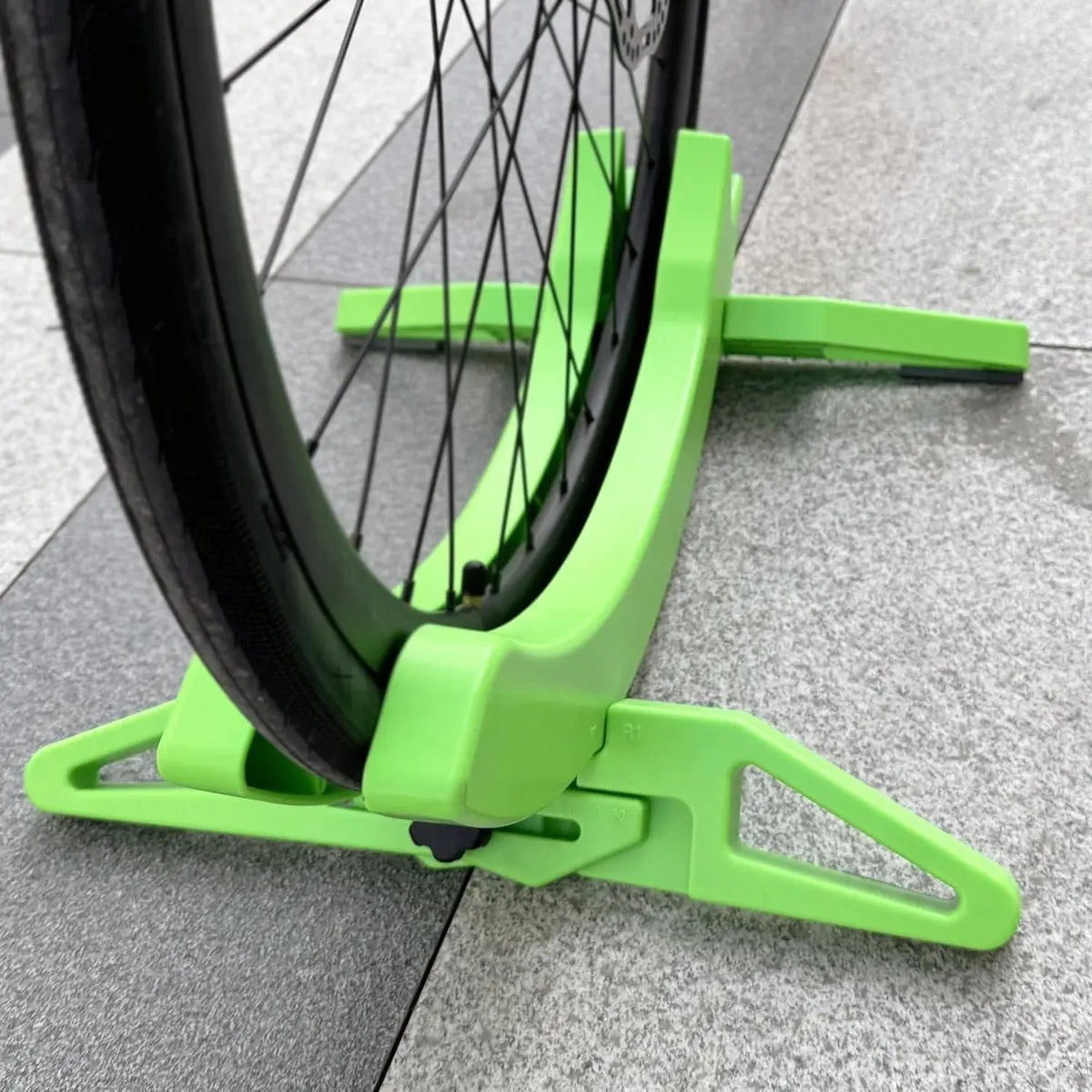 Keine wackeligen Fahrräder mehr – Unser stabiler Universalständer Zorenza