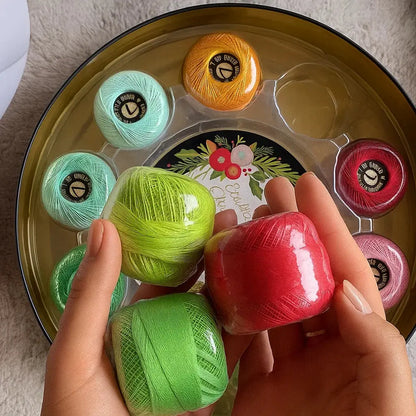 Enchanted Christmas Stickerei-Set – Festliche Motive kreativ gestalten