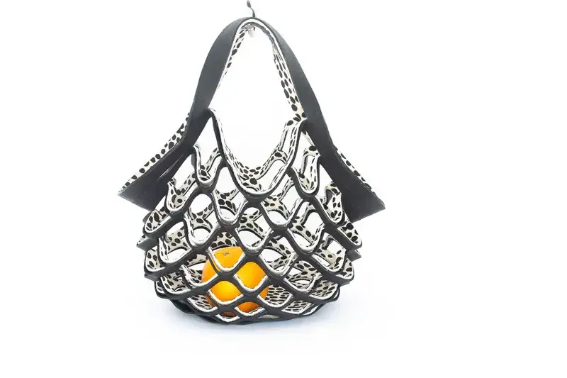 Handgefertigte faltbare Tragetasche aus Leder Zorenza