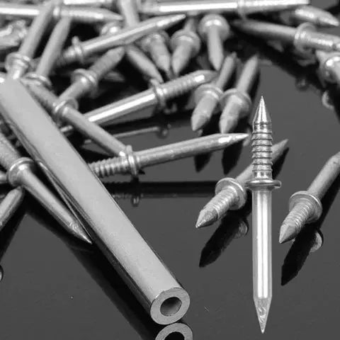 Nicht-markierende Sockelleisten-Nägel (100 Stück) Zorenza