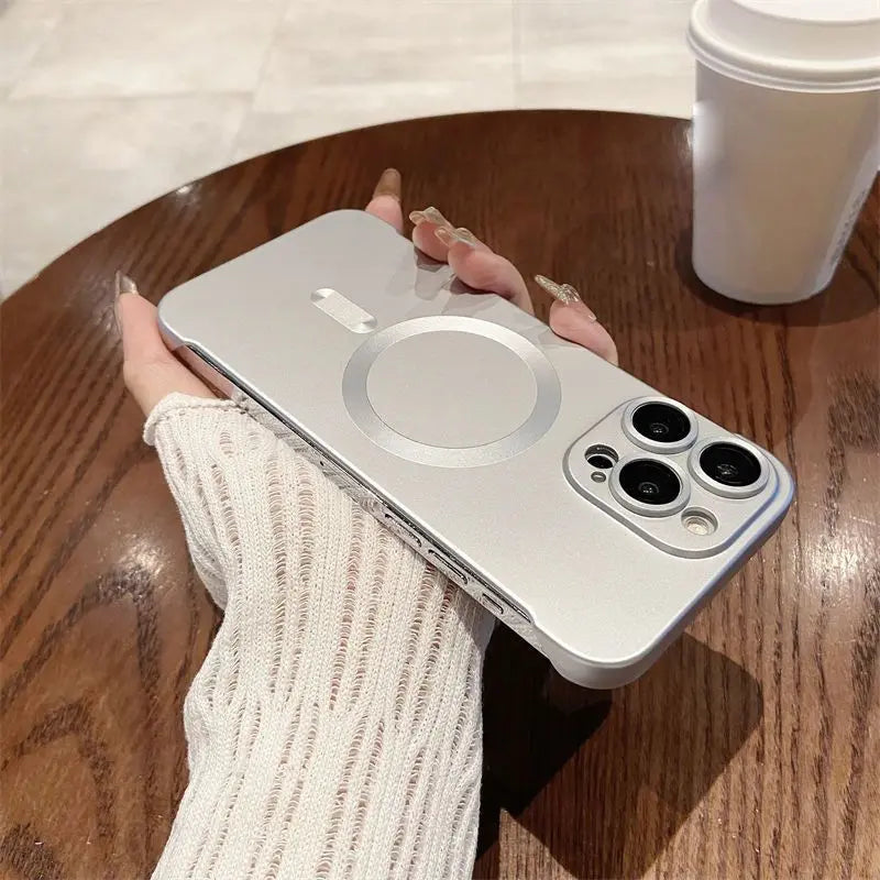 Rahmenlose Magnetische iPhone-Hülle – Schlank und Sicher Zorenza
