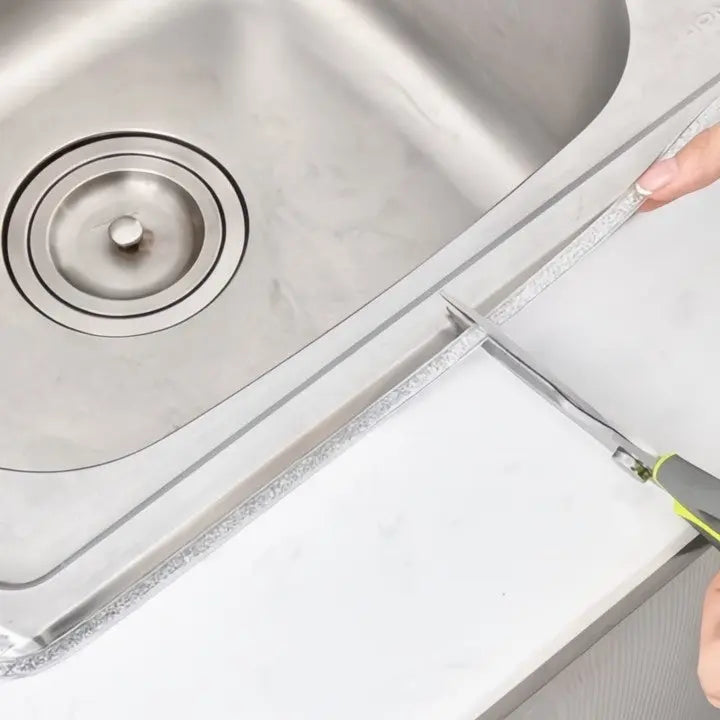 Selbstklebendes Fugenband – Schimmelschutz für Bad & Küche Zorenza