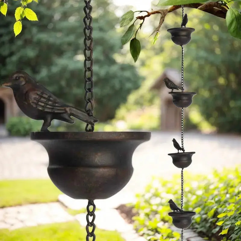 Regentropfenkette mit Vogelbad – Zieht Vögel an und verschönert regnerische Tage Zorenza