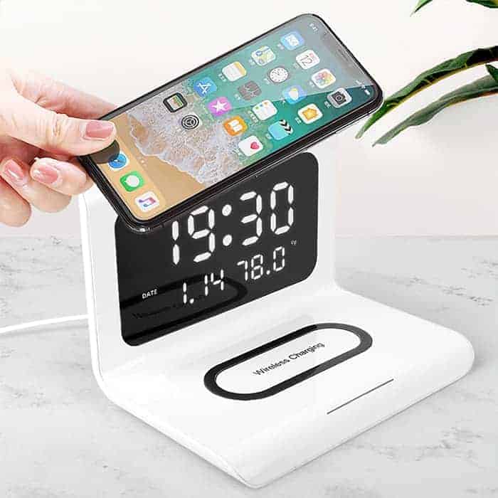 DigitalStation™ 4-in-1 Ladegerät mit Wecker, Kalender & Thermometer Zorenza